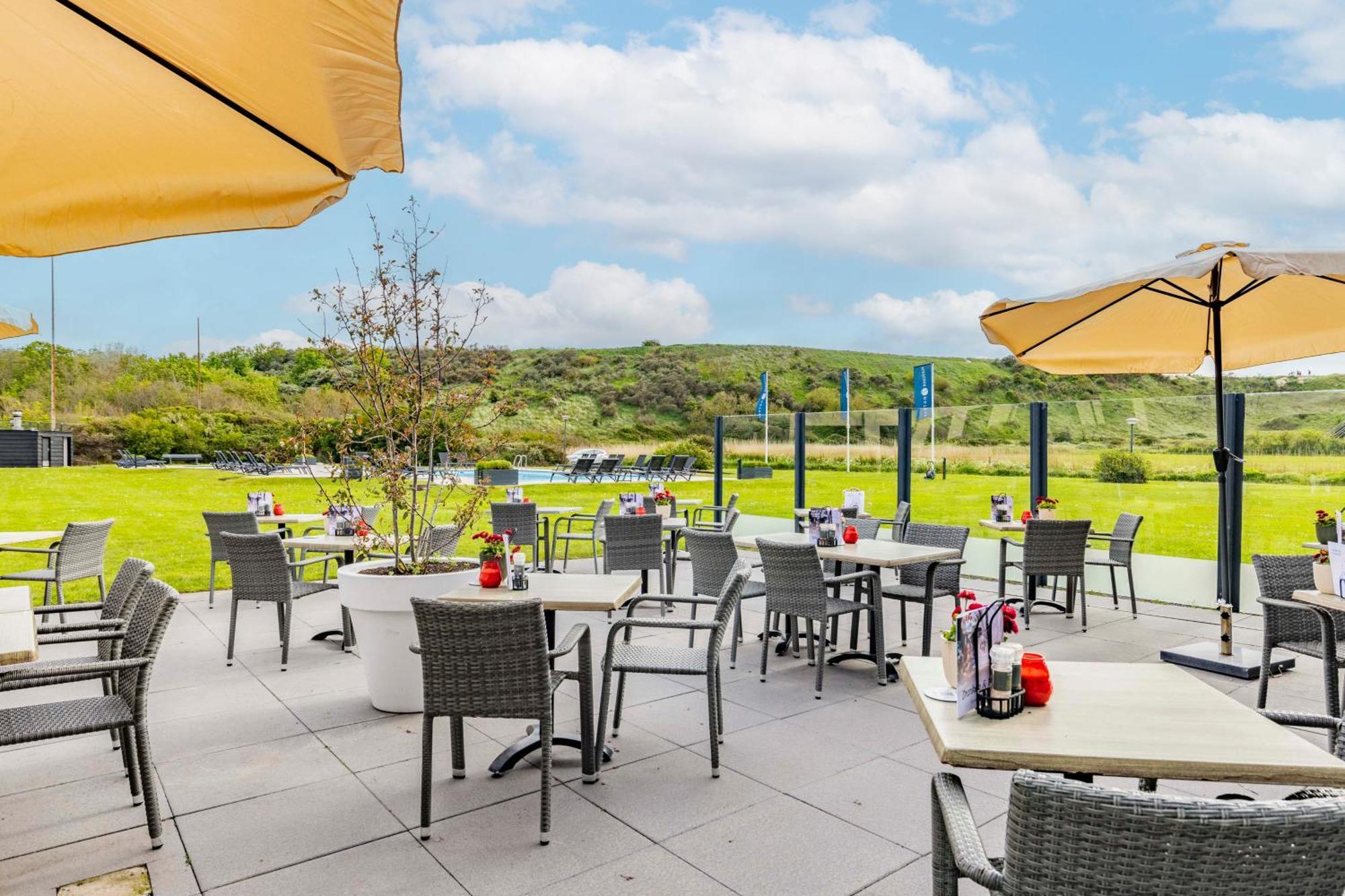 Fletcher Zuiderduin Beachhotel Westkapelle Bagian luar foto
