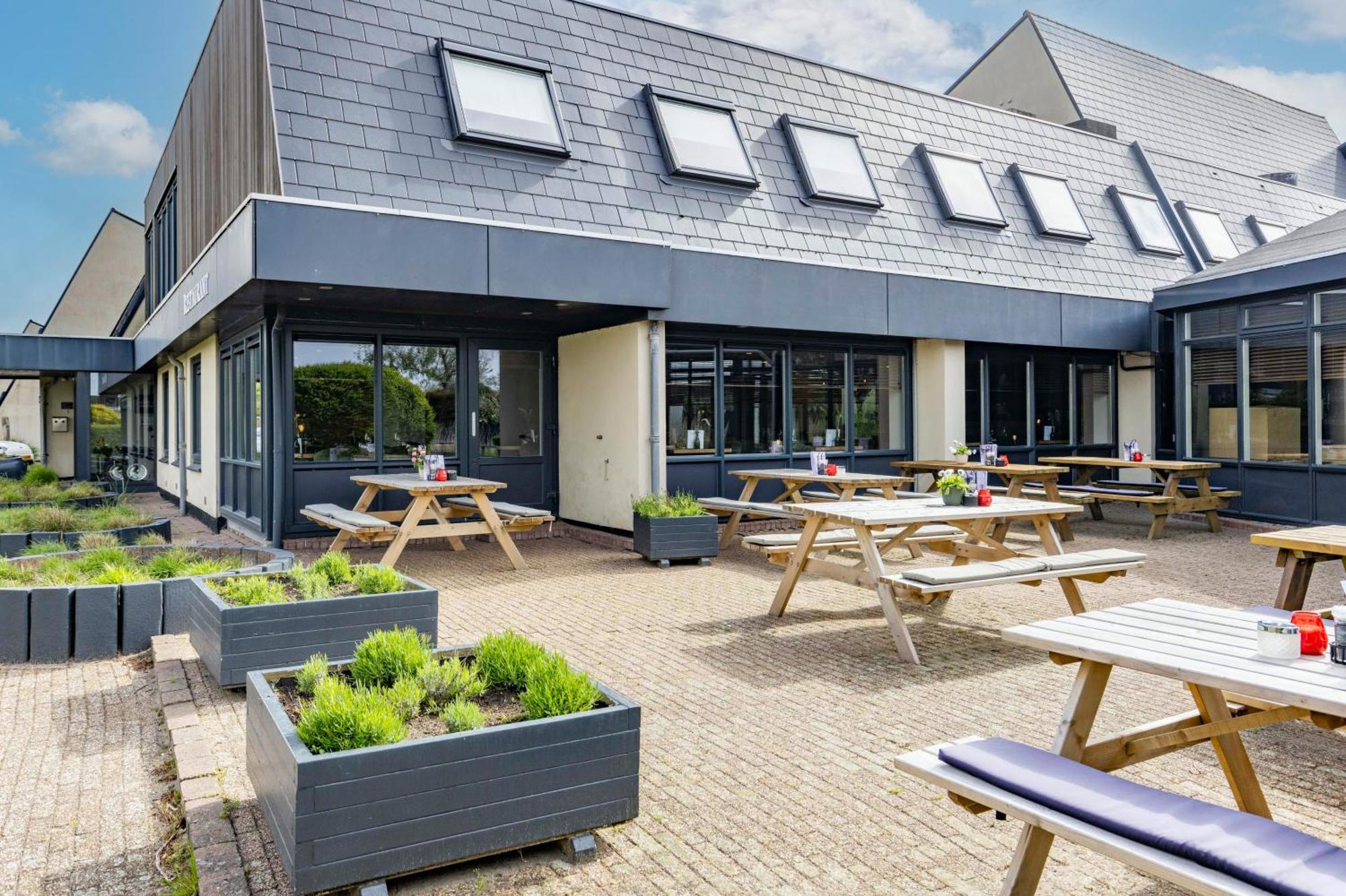 Fletcher Zuiderduin Beachhotel Westkapelle Bagian luar foto