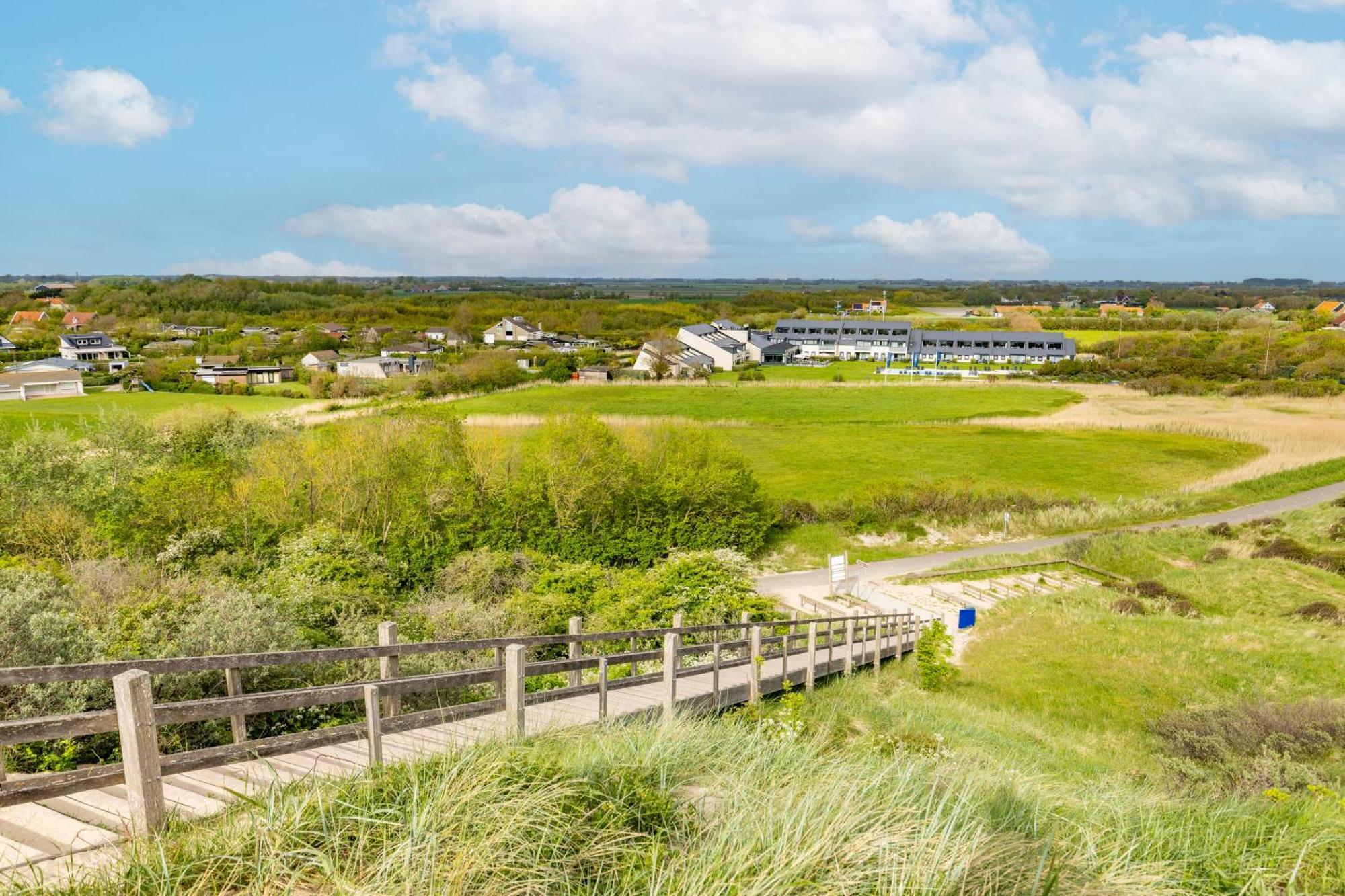 Fletcher Zuiderduin Beachhotel Westkapelle Bagian luar foto