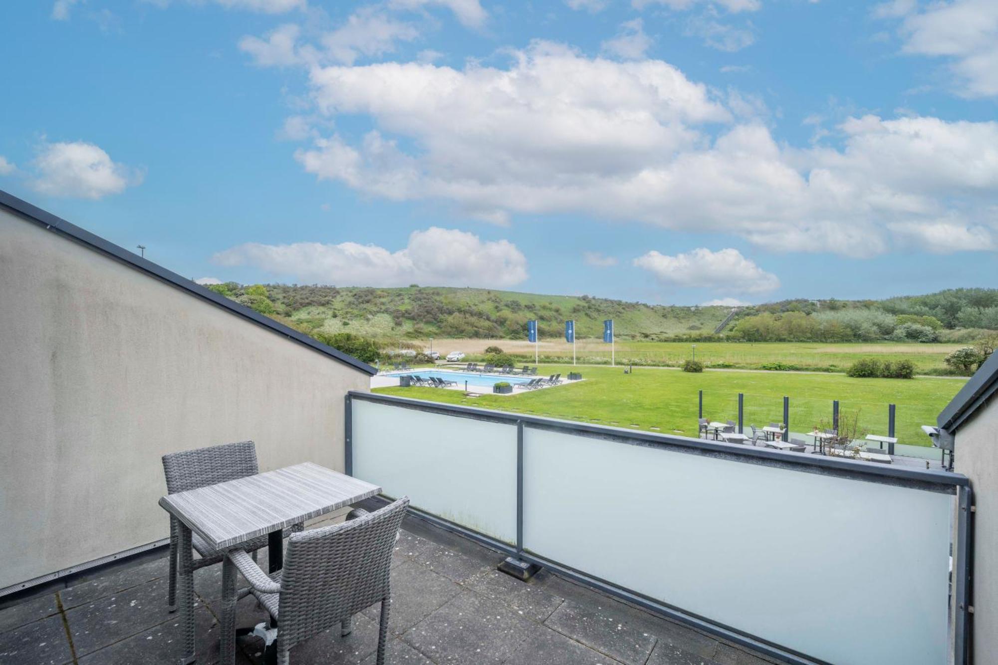 Fletcher Zuiderduin Beachhotel Westkapelle Bagian luar foto