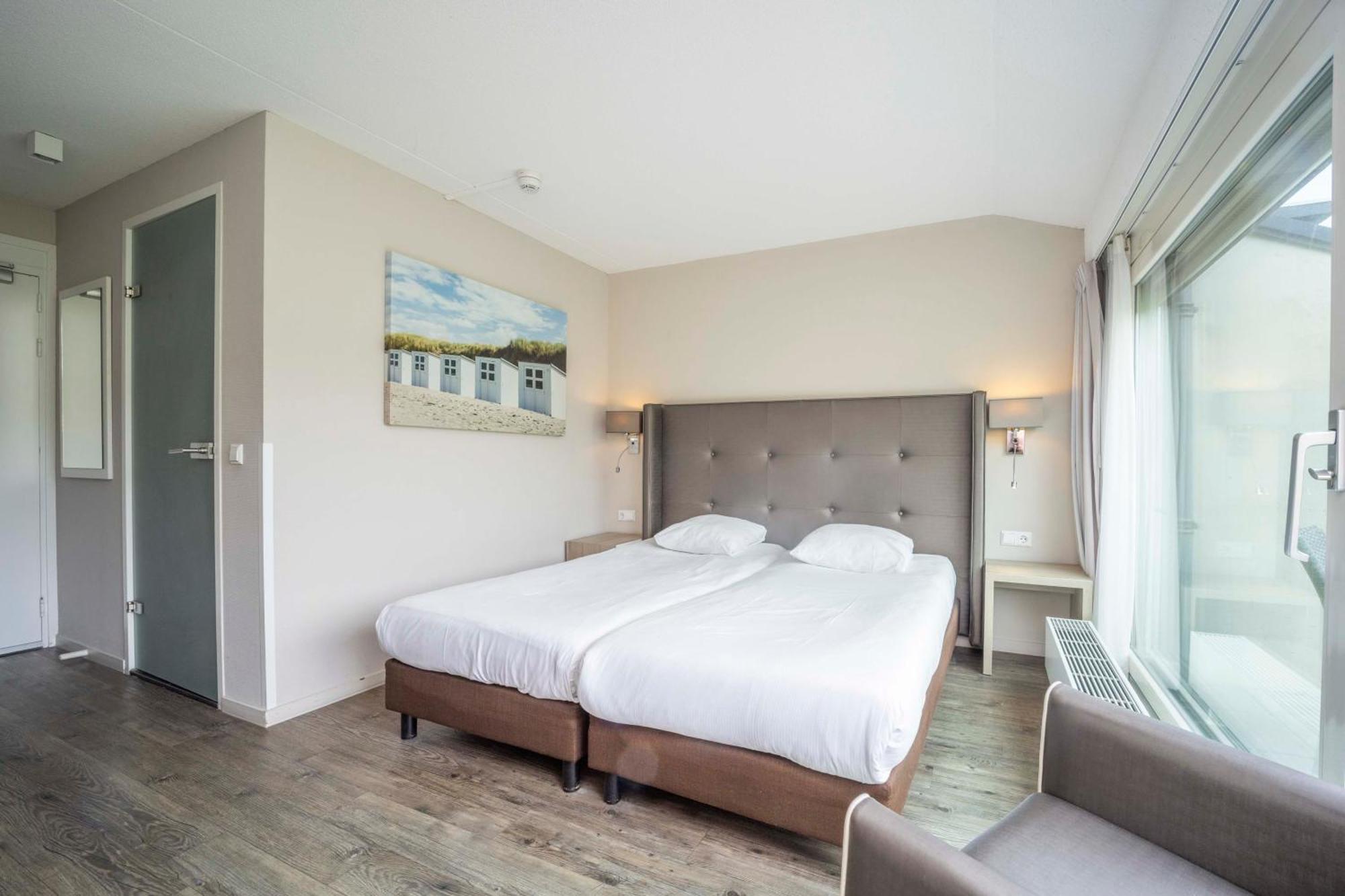 Fletcher Zuiderduin Beachhotel Westkapelle Bagian luar foto