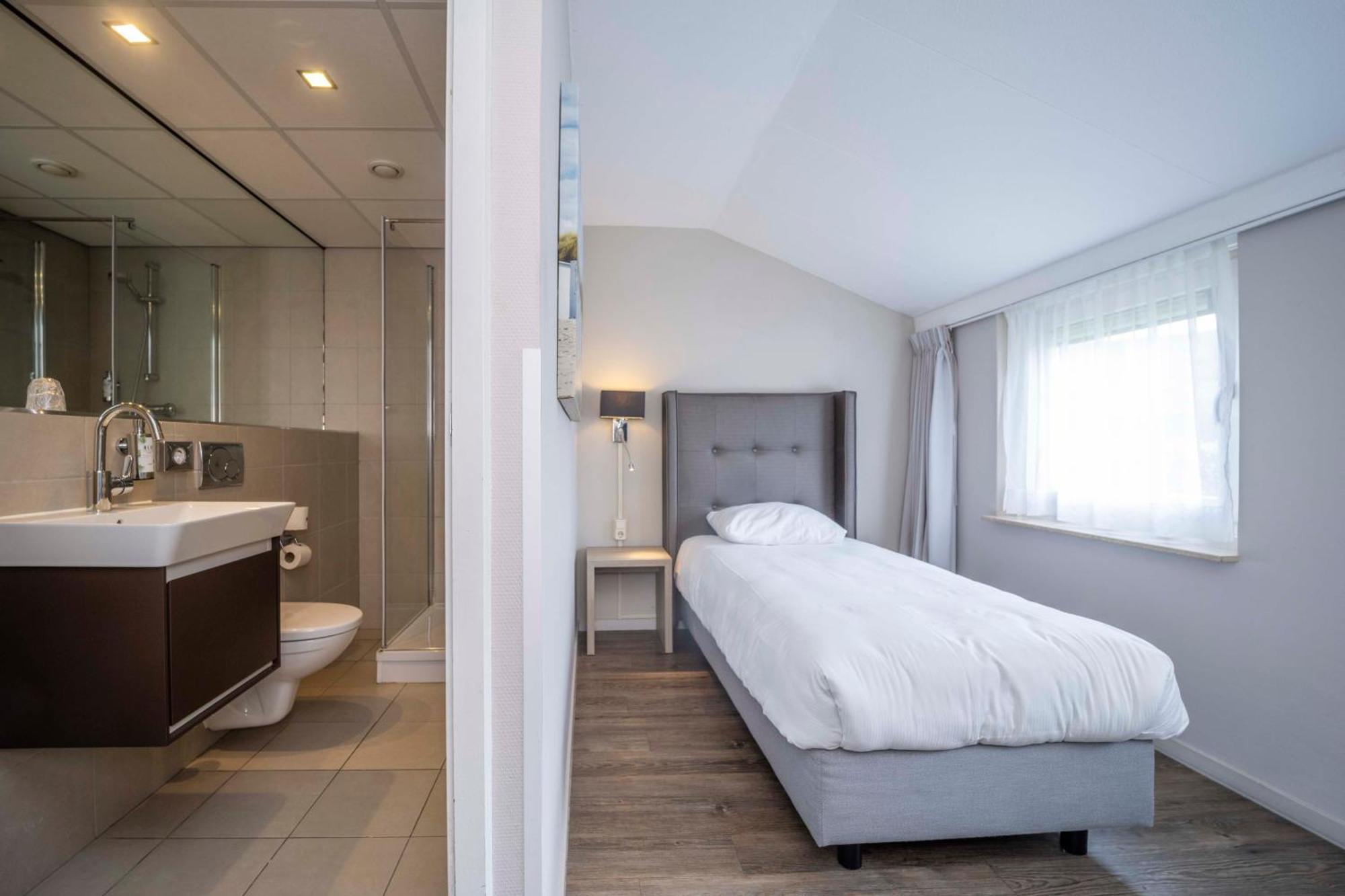 Fletcher Zuiderduin Beachhotel Westkapelle Bagian luar foto